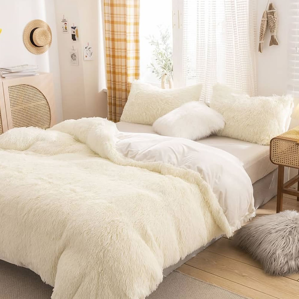Luxury Plush Shaggy Bedding Set: image 2